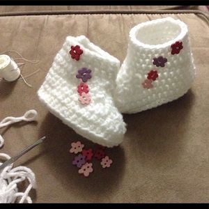 Baby crochet booties